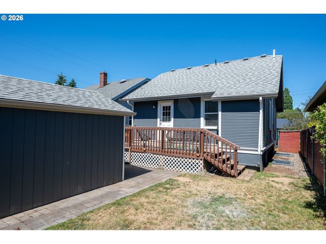 9332 N KELLOGG St, Portland, OR 97203