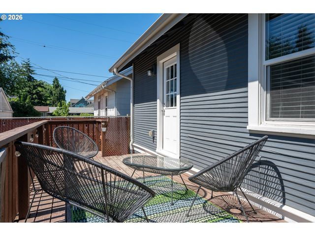 9332 N KELLOGG St, Portland, OR 97203
