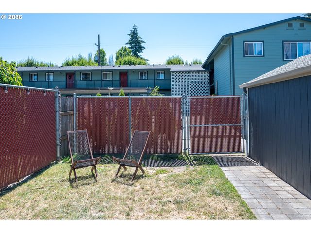 9332 N KELLOGG St, Portland, OR 97203