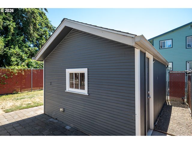 9332 N KELLOGG St, Portland, OR 97203