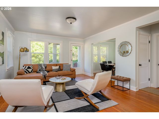 9332 N KELLOGG St, Portland, OR 97203