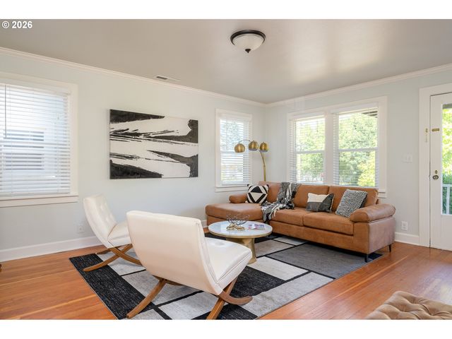 9332 N KELLOGG St, Portland, OR 97203