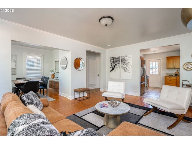 9332 N KELLOGG St, Portland, OR 97203
