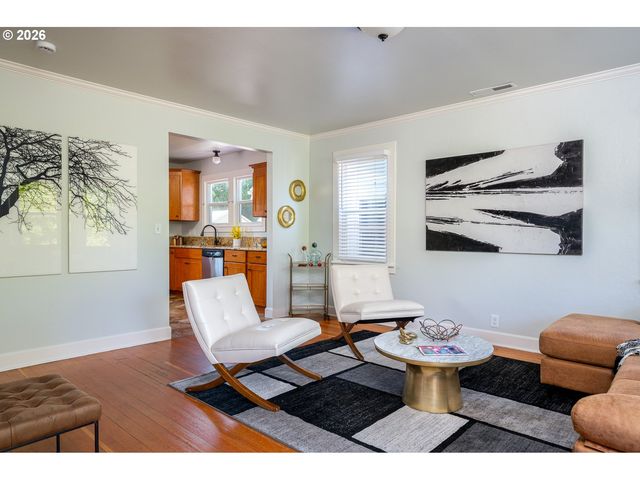 9332 N KELLOGG St, Portland, OR 97203