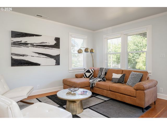 9332 N KELLOGG St, Portland, OR 97203
