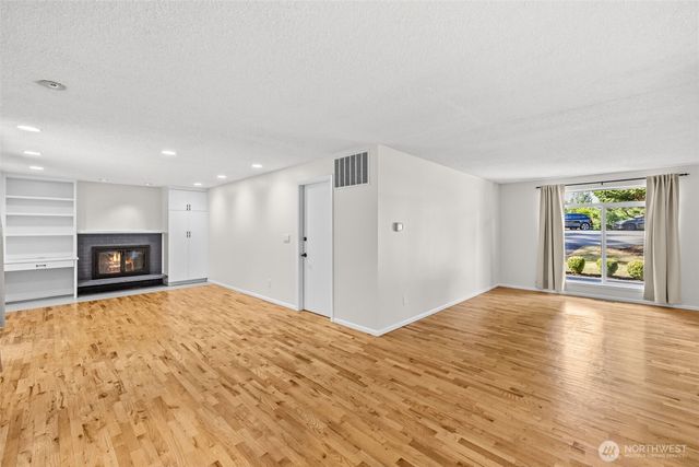 1550 172nd Avenue NE, Bellevue, WA 98008