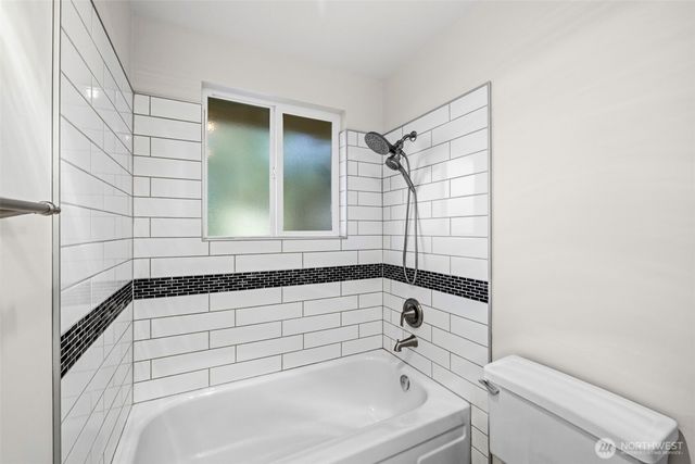 1550 172nd Avenue NE, Bellevue, WA 98008