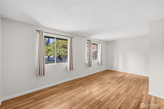 1550 172nd Avenue NE, Bellevue, WA 98008