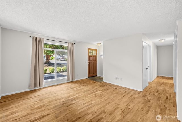 1550 172nd Avenue NE, Bellevue, WA 98008
