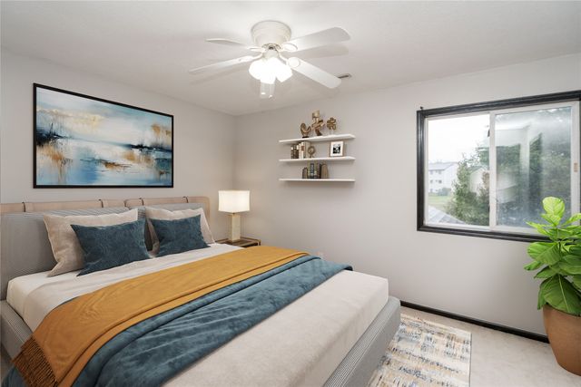 1013 10th Avenue NW, Altoona, IA 50009