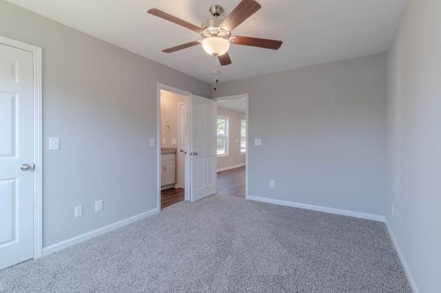 161 Hadley Dr B, Clarksville, TN 37042