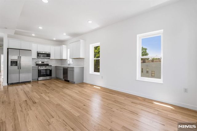 840 S 19th Street, Newark, NJ 07108
