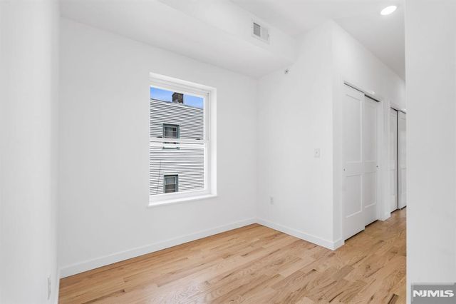 840 S 19th Street, Newark, NJ 07108