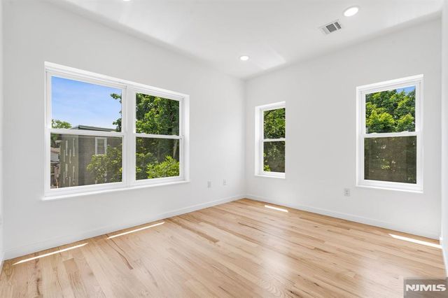840 S 19th Street, Newark, NJ 07108