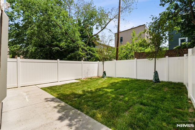 840 S 19th Street, Newark, NJ 07108