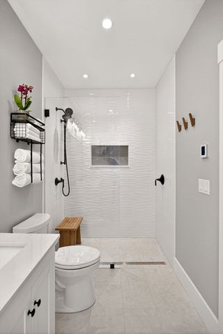 1025 Orleans Rd, Harwich, MA 02645