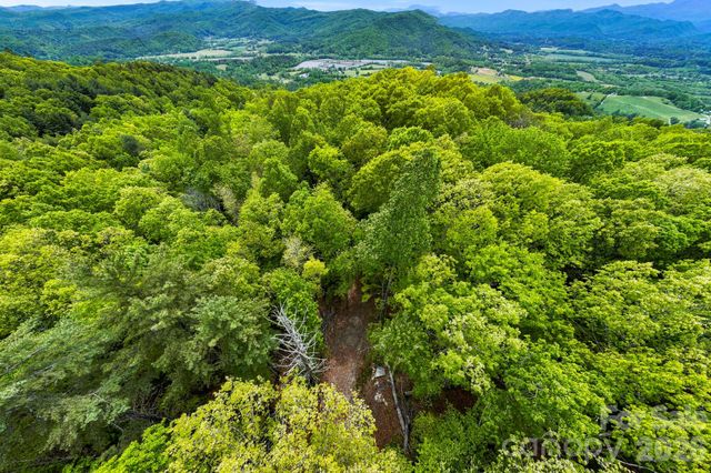 137 Bird Song Road 3, Penrose, NC 28766
