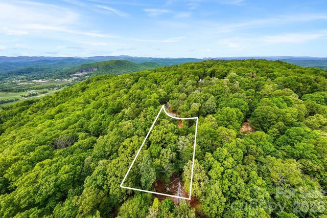 137 Bird Song Road 3, Penrose, NC 28766