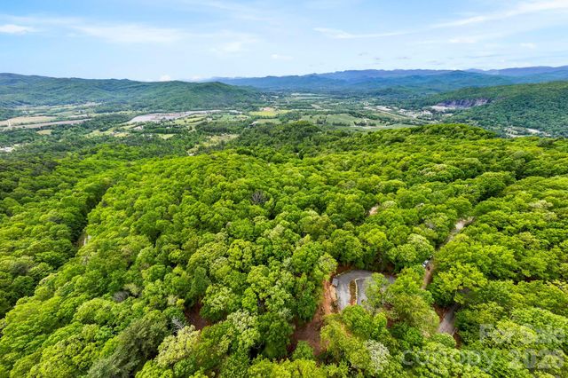 137 Bird Song Road 3, Penrose, NC 28766