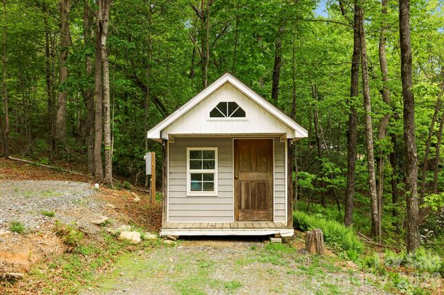 137 Bird Song Road 3, Penrose, NC 28766
