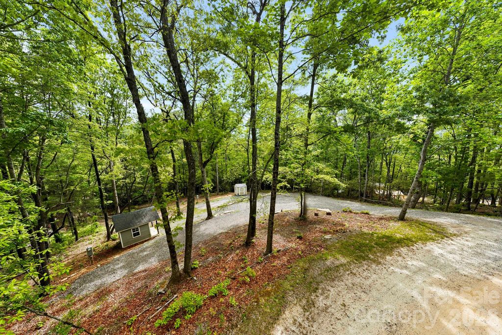 137 Bird Song Road 3, Penrose, NC 28766