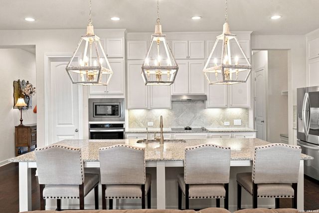 980 Water Oak, Schertz, TX 78154