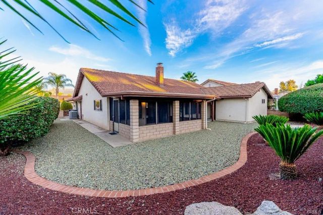 1329 Hickory Drive, Hemet, CA 92545