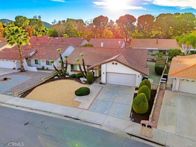 1329 Hickory Drive, Hemet, CA 92545