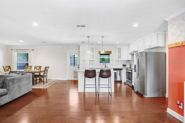 4404 W WISCONSIN AVENUE, Tampa, FL 33616