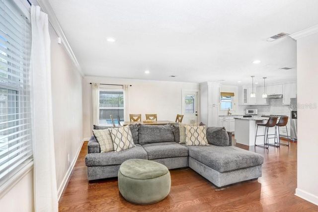 4404 W WISCONSIN AVENUE, Tampa, FL 33616