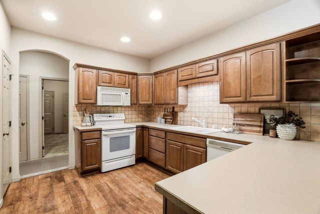 1609 E 54th Ln, Spokane, WA 99223