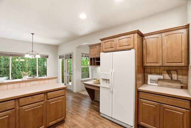 1609 E 54th Ln, Spokane, WA 99223