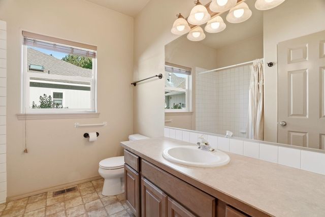 1609 E 54th Ln, Spokane, WA 99223