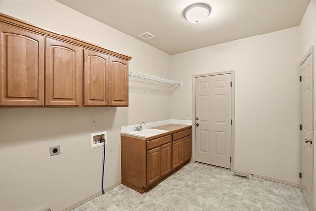 1609 E 54th Ln, Spokane, WA 99223