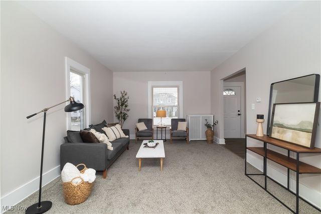 644 Mill Rd, Ravenna, OH 44266