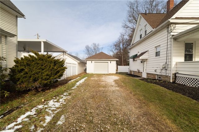 644 Mill Rd, Ravenna, OH 44266