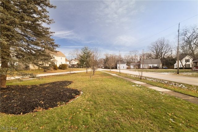 644 Mill Rd, Ravenna, OH 44266