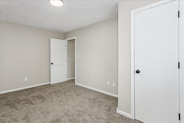 231 E Forest Park Ct, Derby, KS 67037