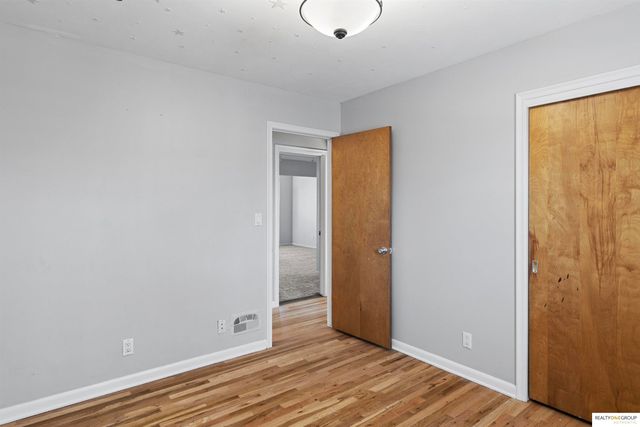 1521 Pinewood Circle, Omaha, NE 68144