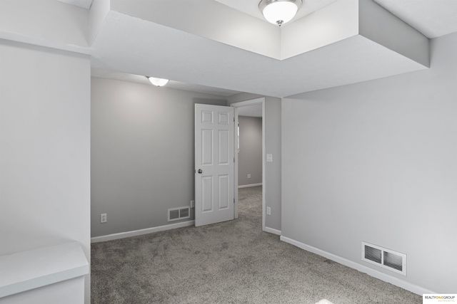 1521 Pinewood Circle, Omaha, NE 68144