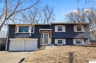 1521 Pinewood Circle, Omaha, NE 68144