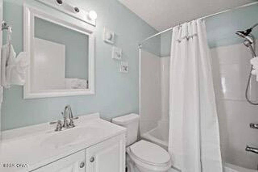 Image 11 of property listing at 17642 Front Beach Road E6, Panama City Beach, FL 32413