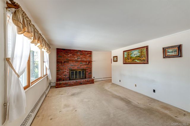 18 Annetta Avenue, Smithtown, NY 11787