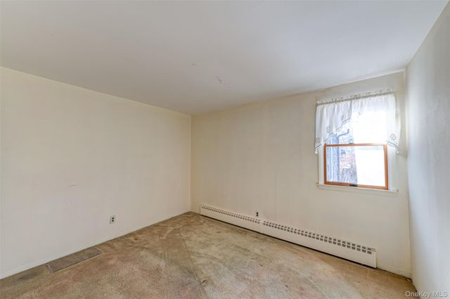 18 Annetta Avenue, Smithtown, NY 11787