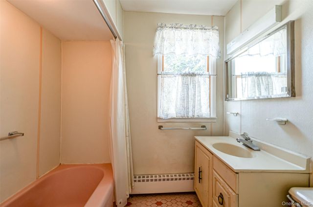 18 Annetta Avenue, Smithtown, NY 11787