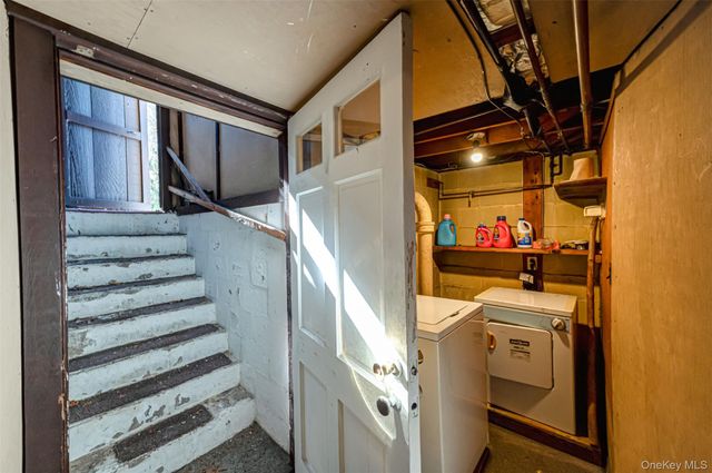 18 Annetta Avenue, Smithtown, NY 11787