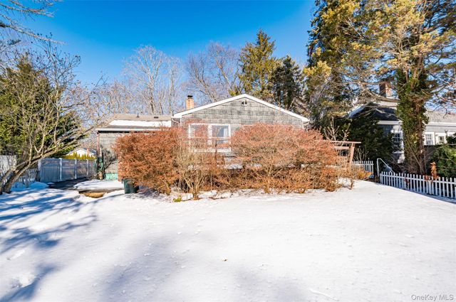 18 Annetta Avenue, Smithtown, NY 11787