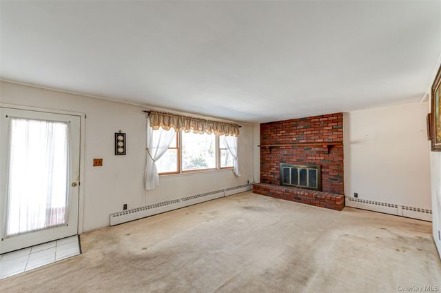 18 Annetta Avenue, Smithtown, NY 11787