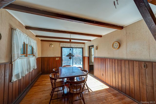 18 Annetta Avenue, Smithtown, NY 11787