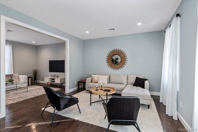 71 Stuyvesant Avenue, Mastic, NY 11950